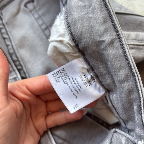 Old Navy Rockstar Skinny Jeans | Gray Mid Rise Stretch Denim | Size 6 Petite - Picture 4 of 8